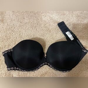 Black strapless bra 32C